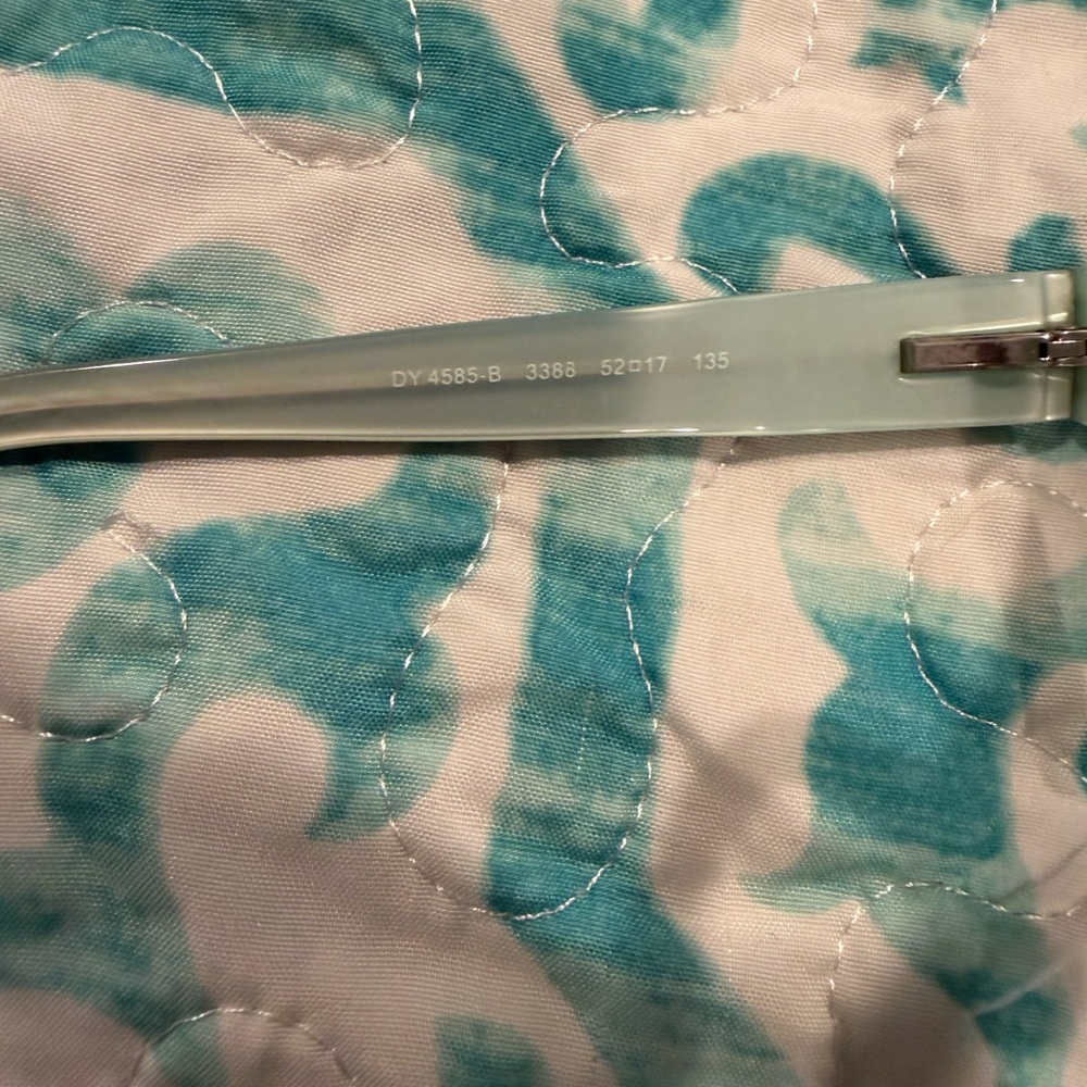 Dkny Classic Tortoise Shell Frames - image 3